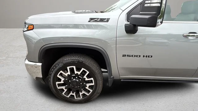 Used 2025 Gray Chevrolet LTZ image 36