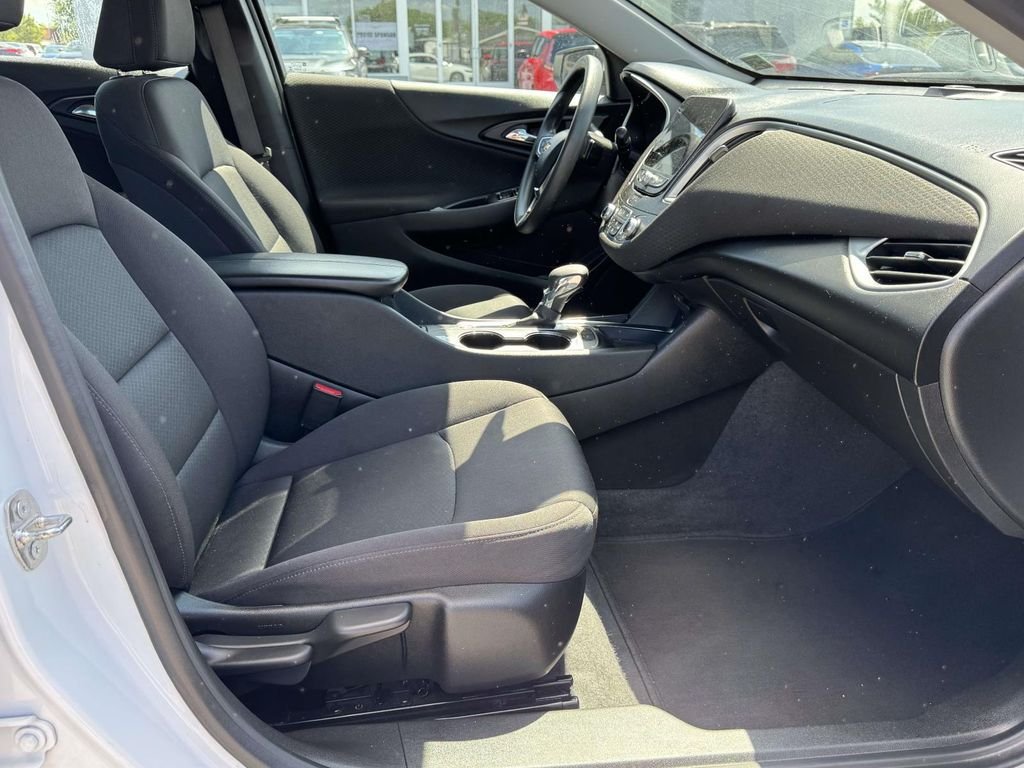 2024 Chevrolet Malibu 1LT - Photo 15