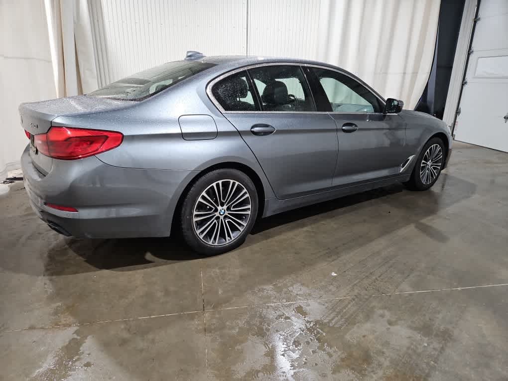Used 2019 Bluestone Metallic BMW 540i xDrive image 4