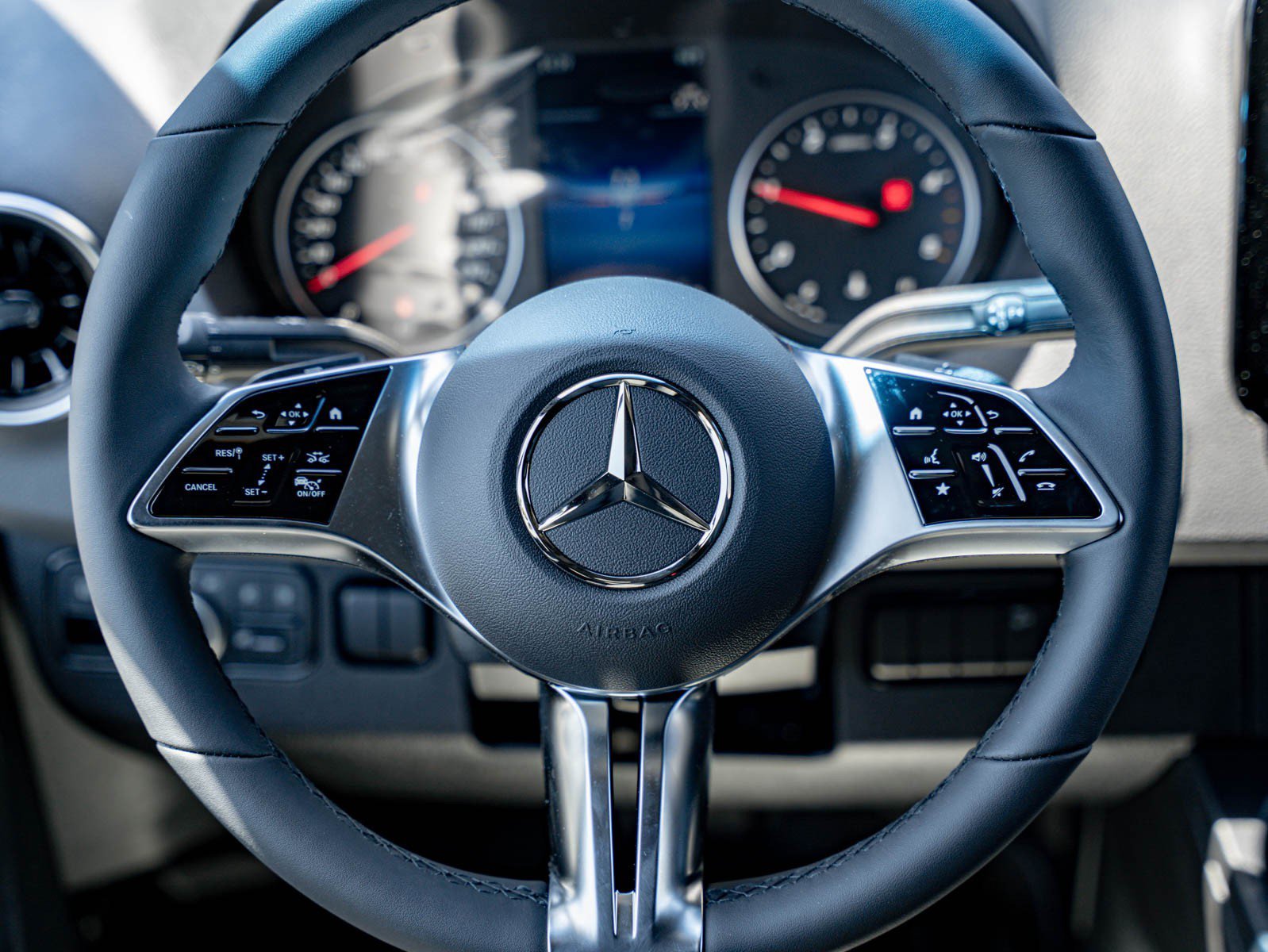 New 2026 Obsidian Black Metallic Mercedes-Benz 2500 Standard Roof I4 Diesel HO 144 AWD image 16