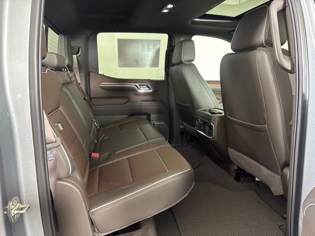 Used 2025 Silver GMC Denali image 5