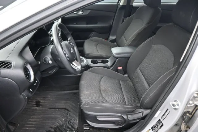 Used 2021 Silver Kia LXS image 22