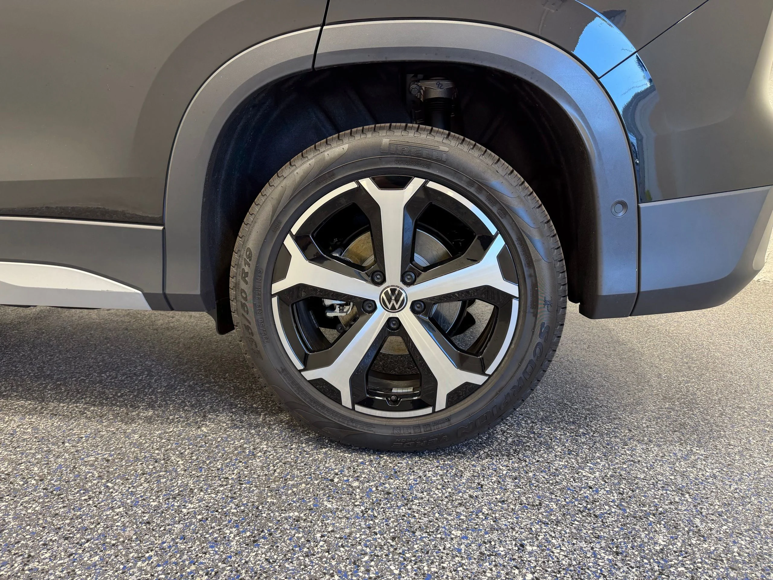 New 2026 Black Volkswagen 2.0T SE image 12
