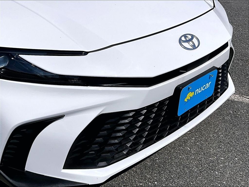 Used 2025 White Toyota SE image 32