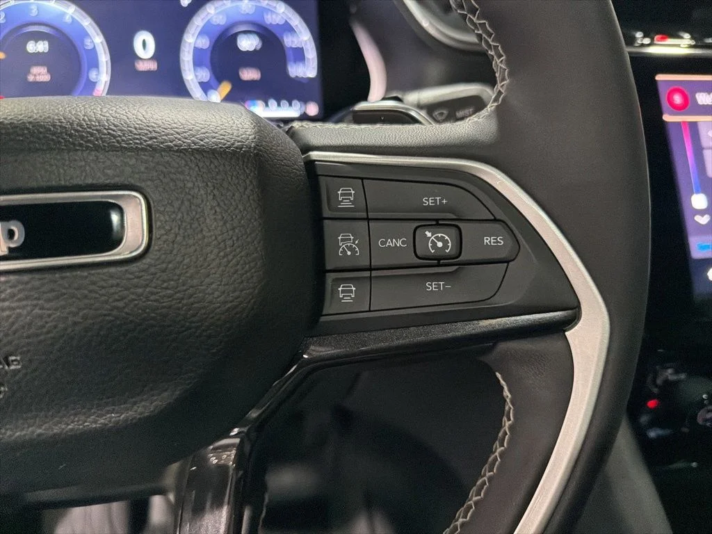 Used 2023 Gray Jeep Altitude X image 14