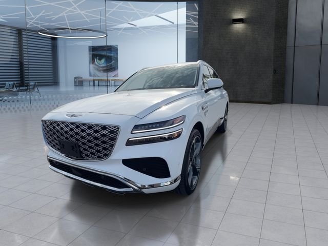 Used 2025 White Genesis 3.5T Prestige image 4