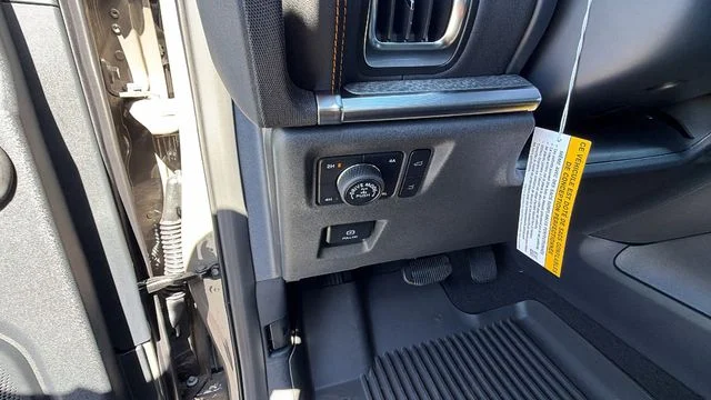 New 2027 Marsh Gray Ford Tremor® image 32