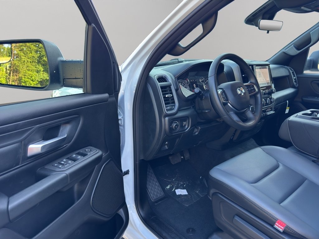 New 2026 Bright White Clearcoat RAM Tradesman image 3