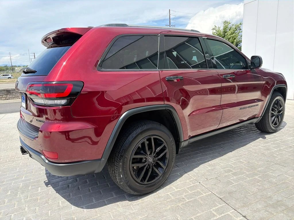 Used 2019 Red Jeep Limited image 5