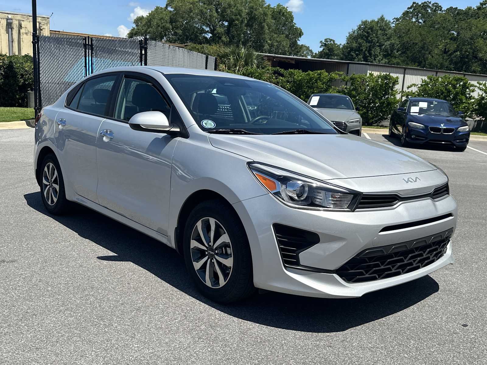 2023 Kia Rio S iVT's photo