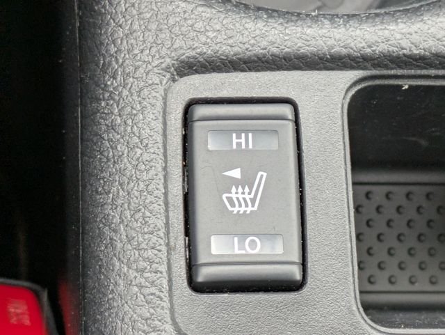 Used 2018 Gray Nissan SV image 29