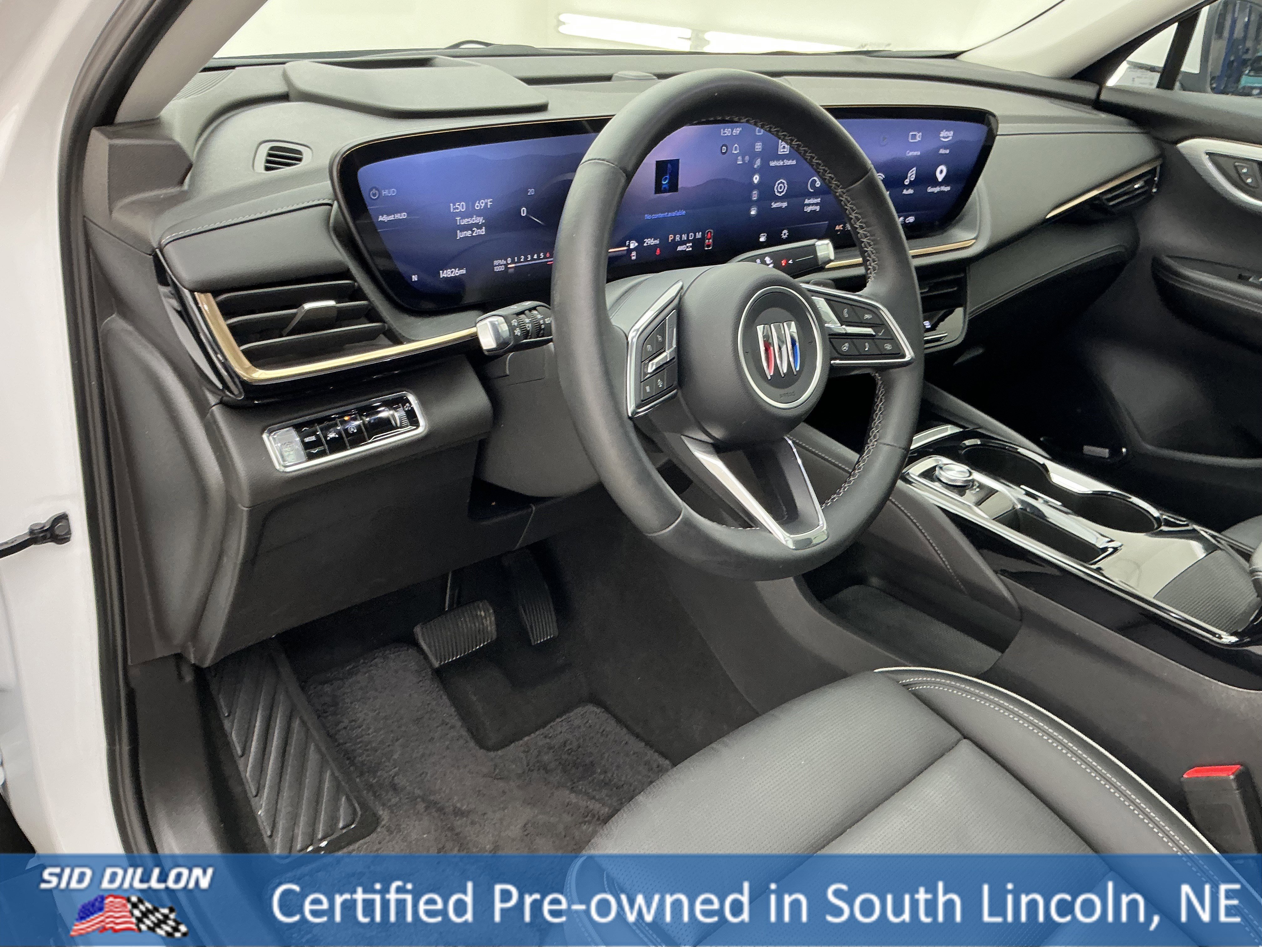 Certified Used 2025 White Frost Tricoat Buick Avenir image 16