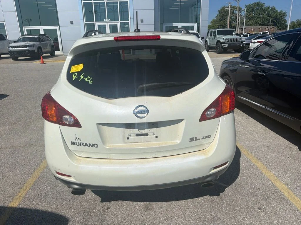 Used 2009 White Nissan SL image 6