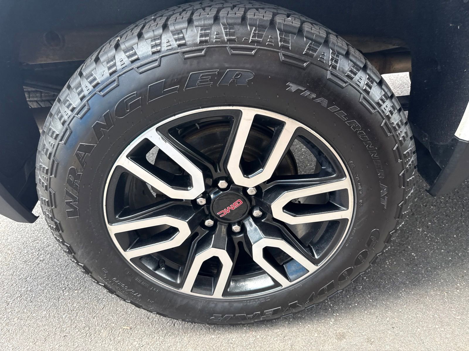 Used 2021 Summit White GMC AT4 with Trailering Package image 13