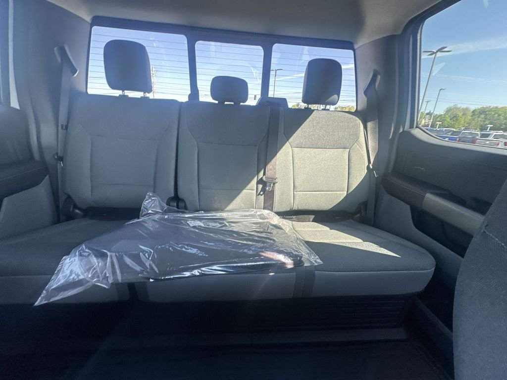 New 2026 Oxford White Ford XLT image 14