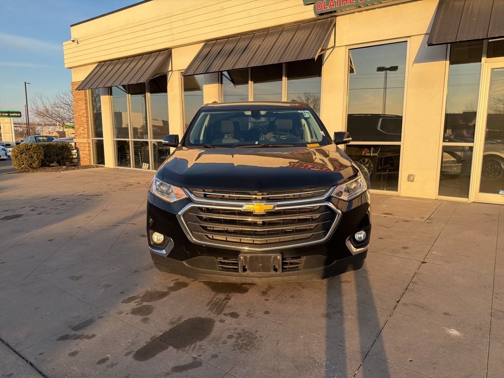 Used 2019 Chevrolet Traverse 1LT with VIN 1GNERGKW9KJ249990 for sale in Kansas City