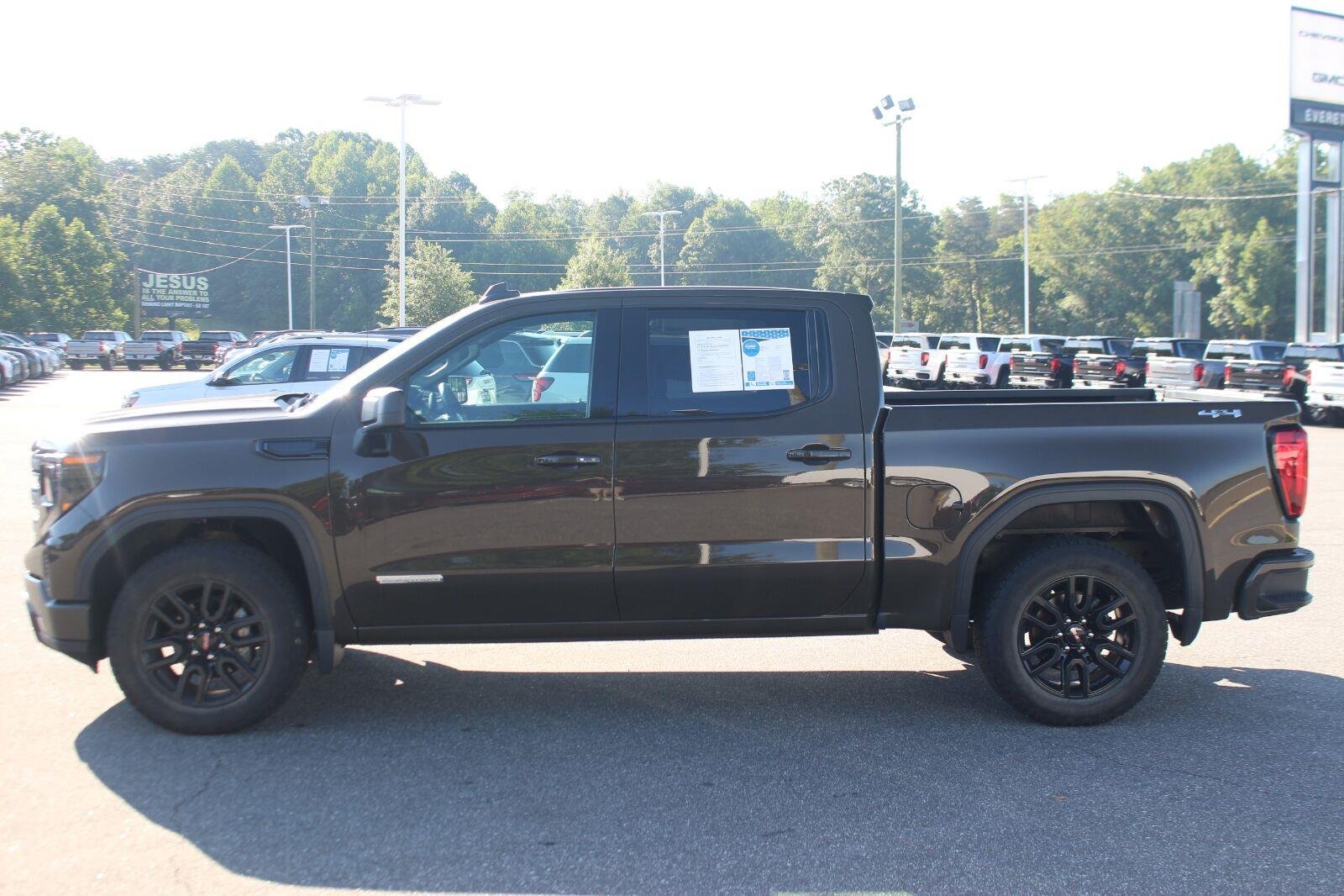 Used 2023 Deep Bronze Metallic GMC Elevation image 4