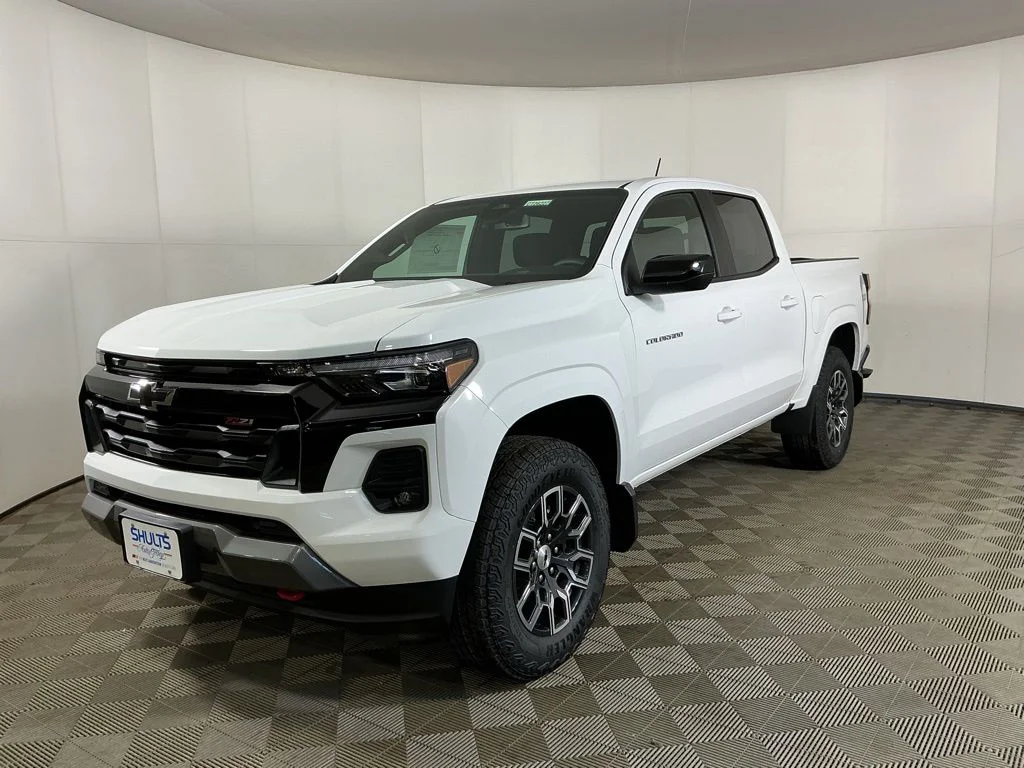 New 2026 White Chevrolet Z71 image 3