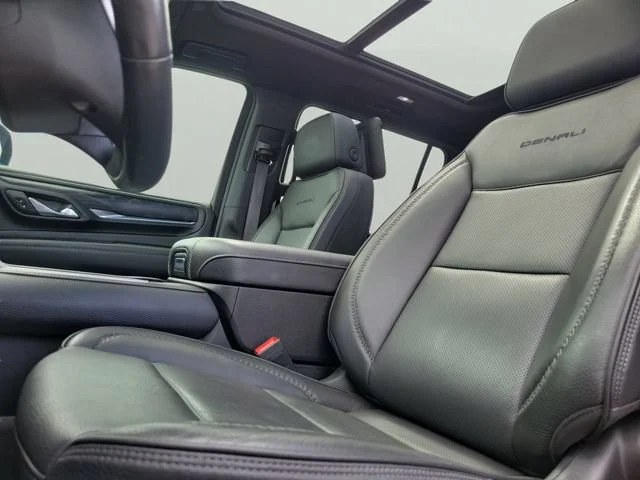 Used 2023 Onyx Black GMC Denali image 32