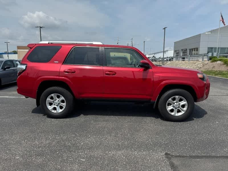 Used 2016 Barcelona Red Metallic Toyota SR5 image 2