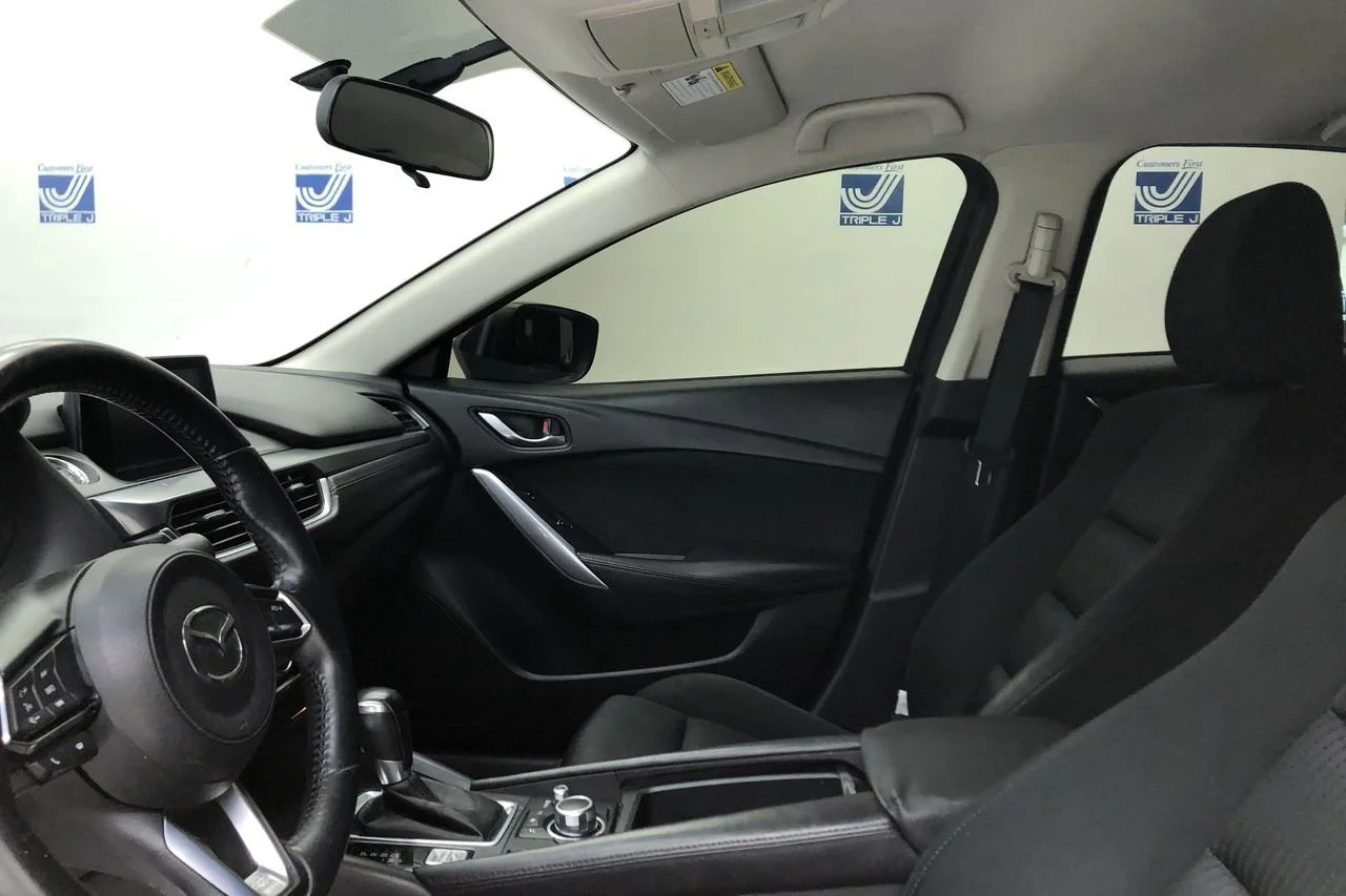 Used 2017 Deep Crystal Blue Mazda Sport image 12