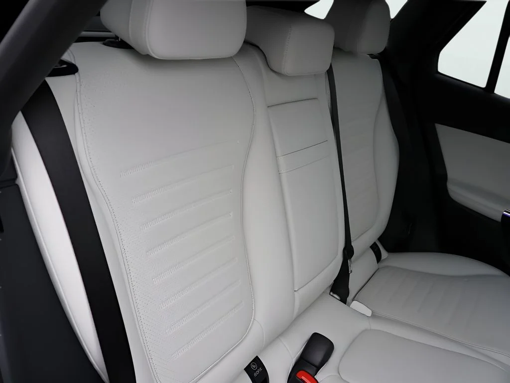 Used 2026 Black Mercedes-Benz GLC 300 image 14