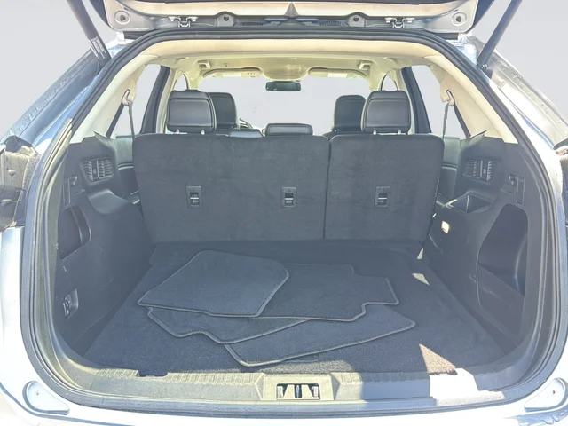 Used 2022 Silver Ford SEL image 30