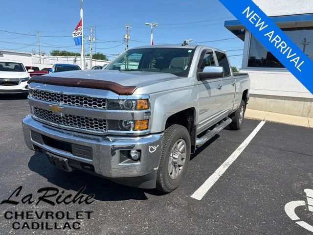 2019 Chevrolet Silverado 2500HD LT 4WD photo