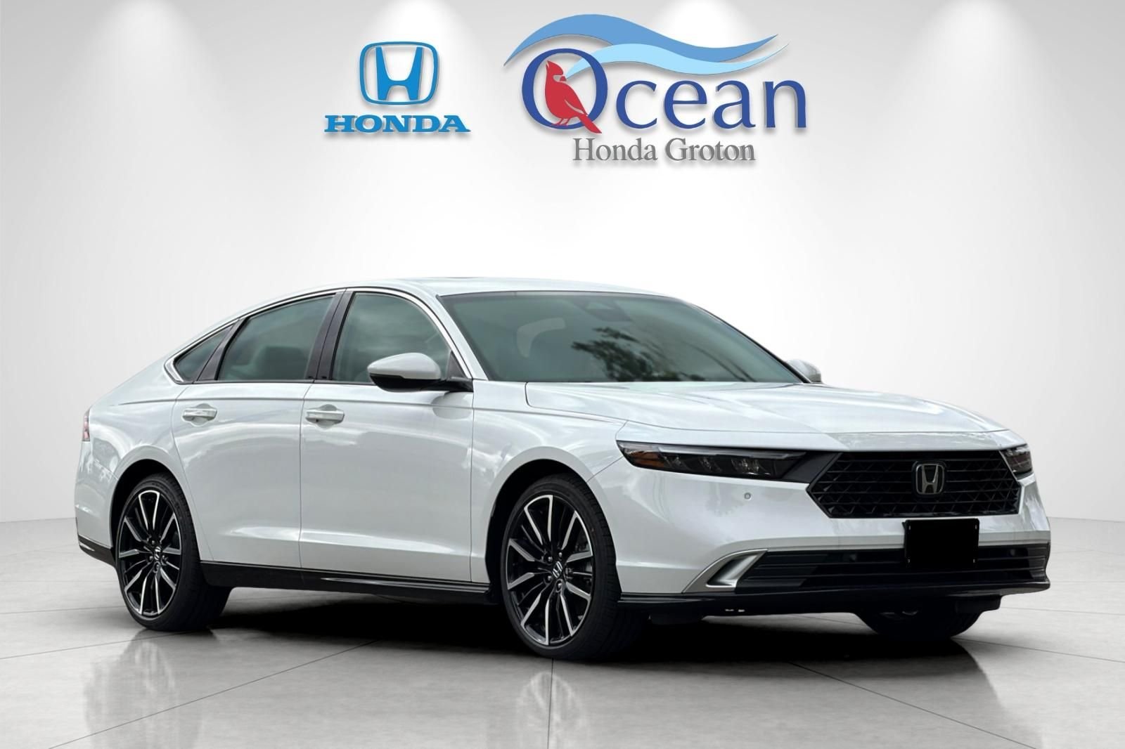 New 2026 Platinum White Pearl Honda Touring image 7