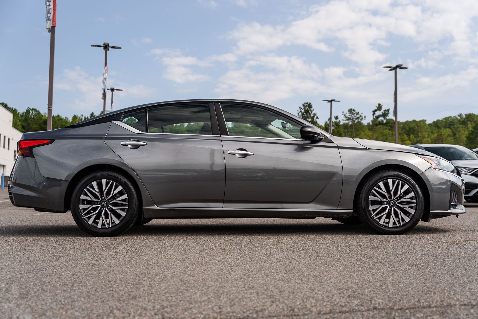 Used 2024 Gray Nissan 2.5 SV image 8