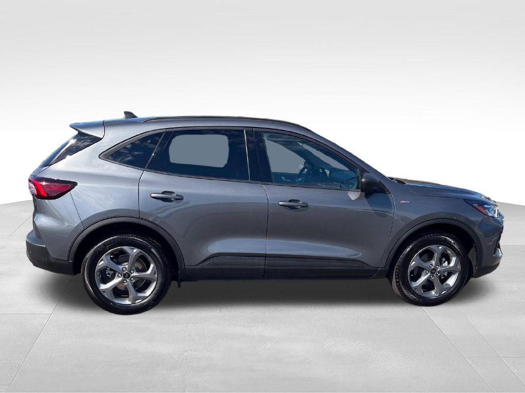 Used 2025 Gray Ford ST-Line image 6