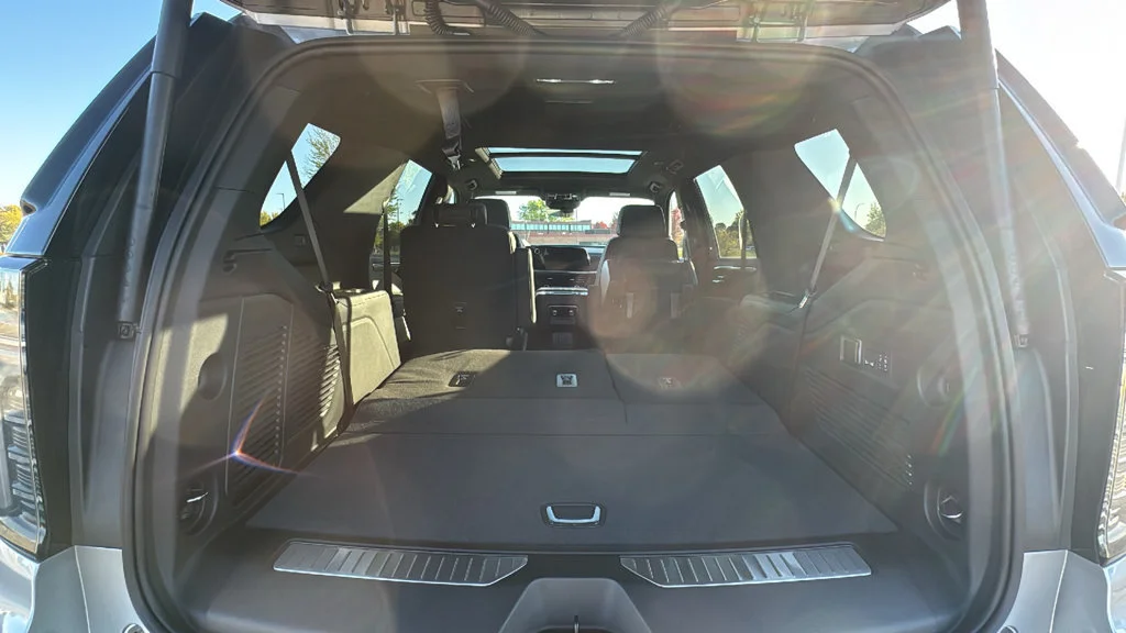 New 2027 Sterling Gray Metallic Chevrolet High Country image 16
