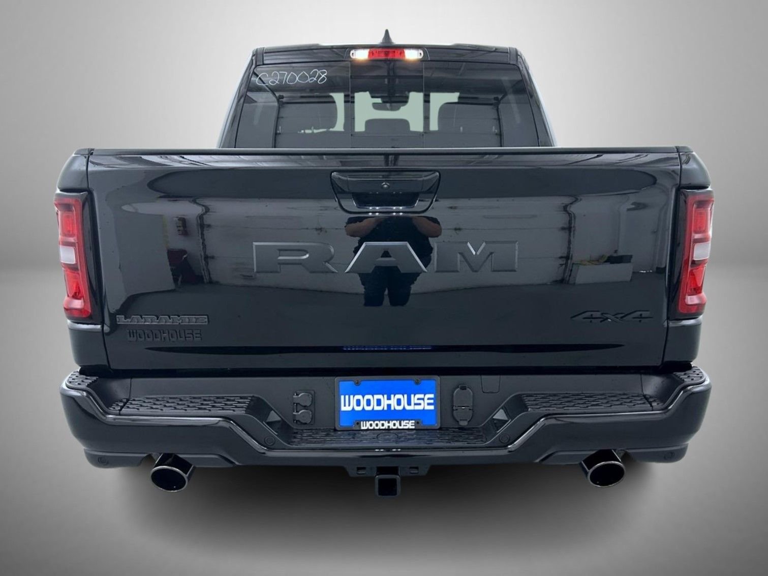 New 2027 Diamond Black Crystal Pearl-Coat Exterior Paint RAM Laramie image 6