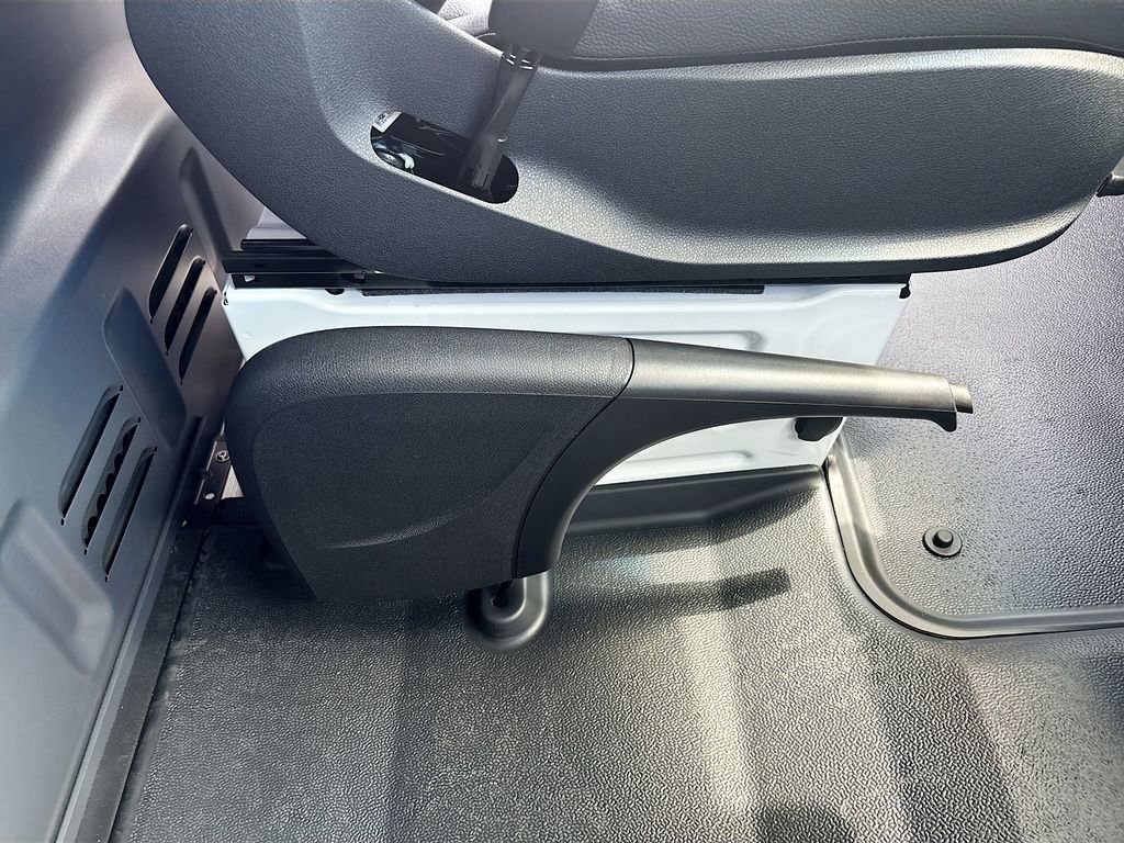 New 2026 Arctic White Mercedes-Benz Cargo 170 WB image 32