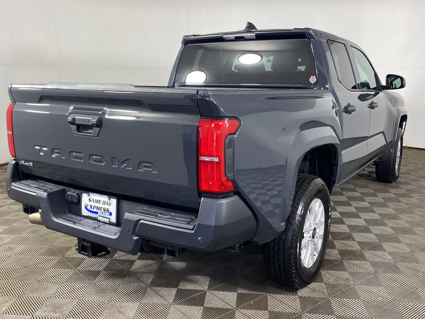 Used 2025 Underground Toyota SR image 2