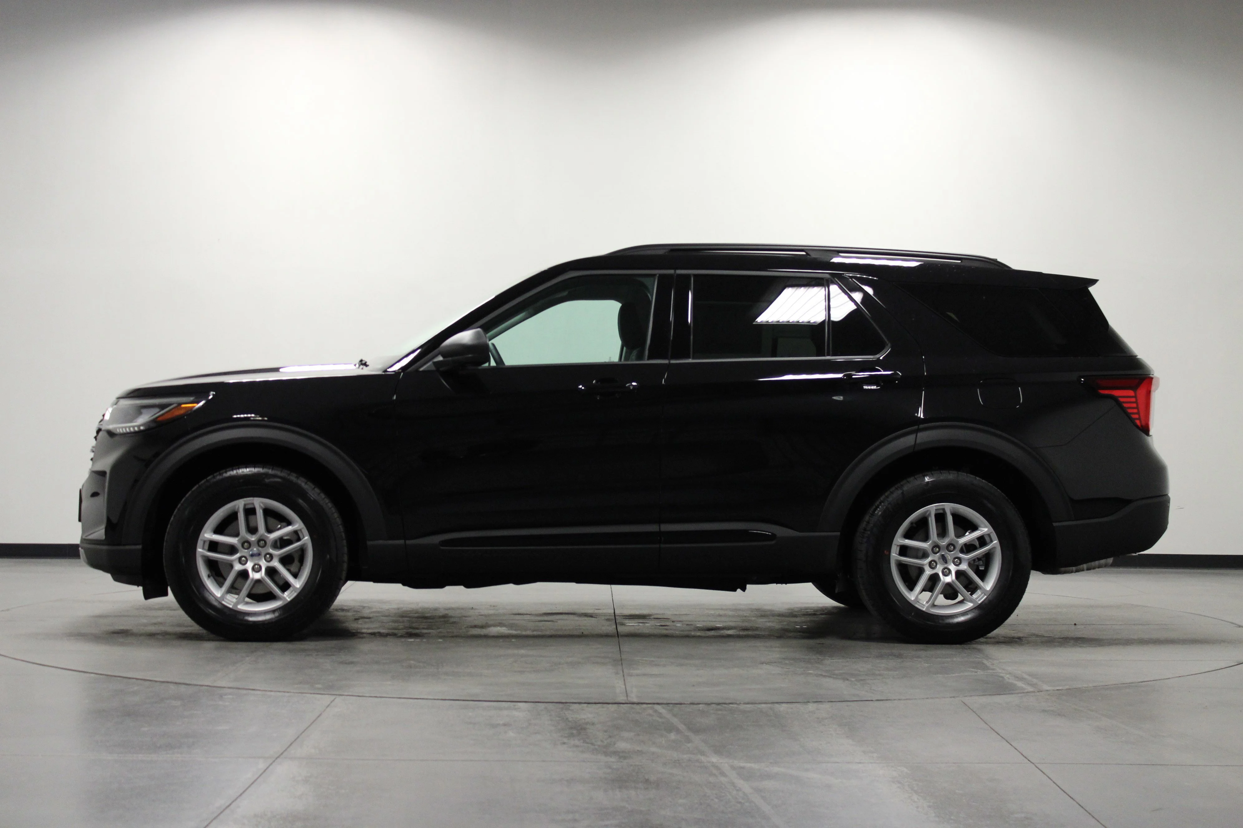New 2026 Agate Black Metallic Ford Active image 7