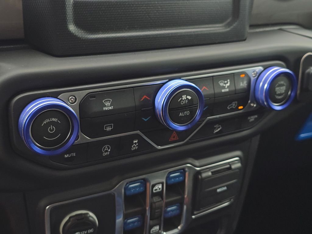 Used 2019 Blue Jeep Unlimited Sahara image 36