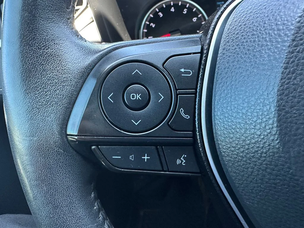 Used 2019 Gray Toyota XLE Premium image 20