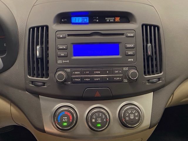 Used 2010 White Hyundai GLS image 35