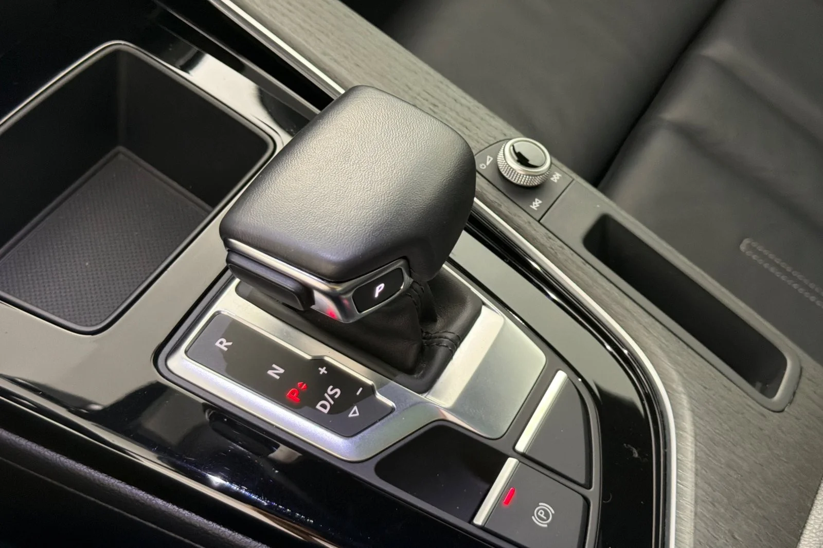 Used 2023 Mythos Black Metallic Audi S line Premium 45 TFSI quattro image 20
