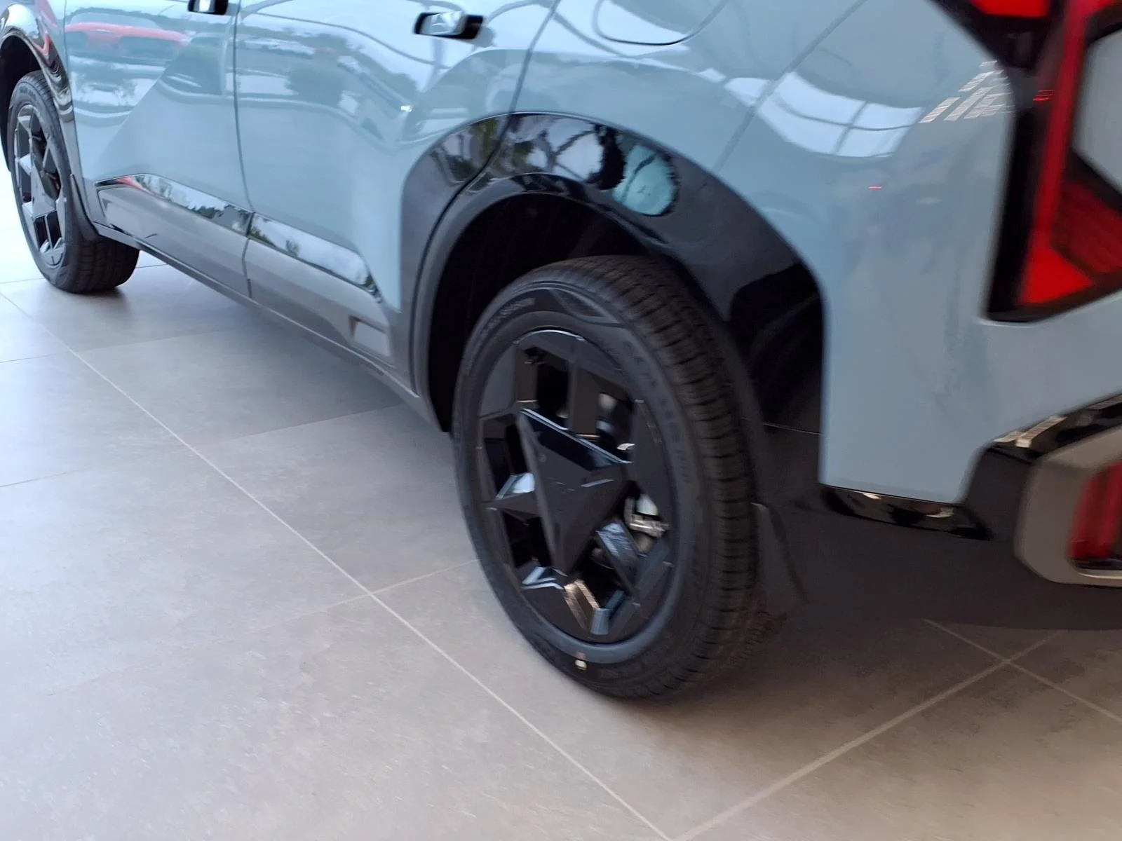 New 2027 Frost Blue Kia X-Line S image 17