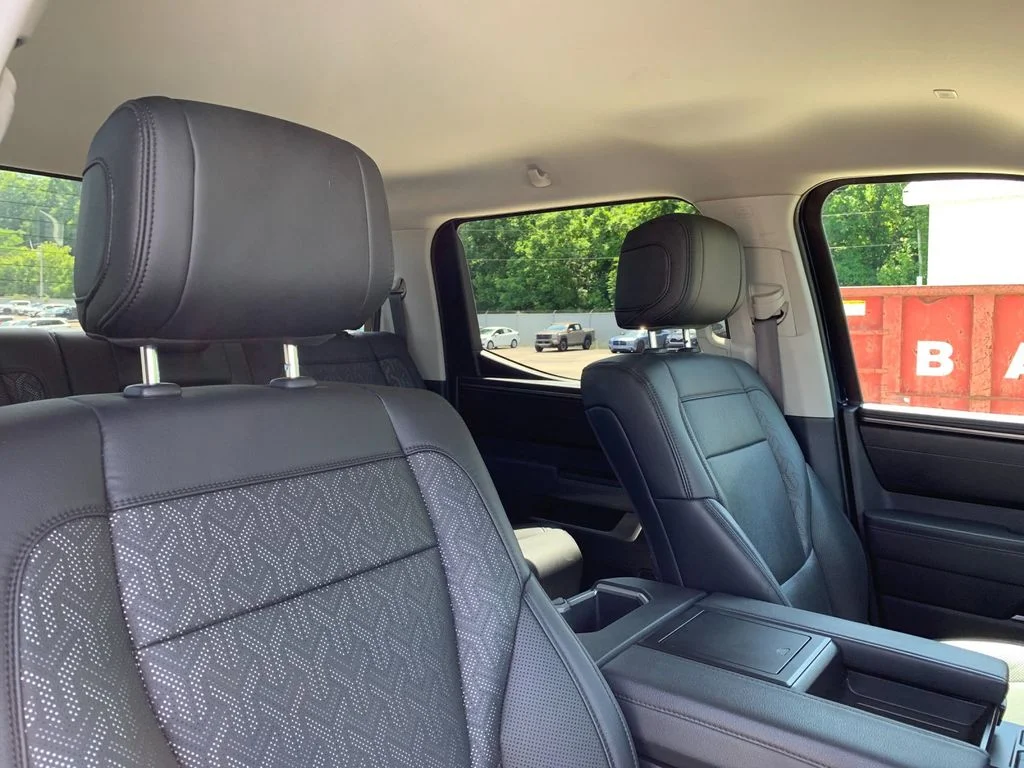 Used 2022  Toyota SR5 image 18