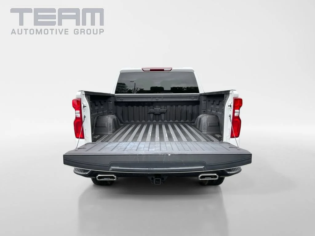 Used 2025 Summit White Chevrolet LT Trail Boss image 13