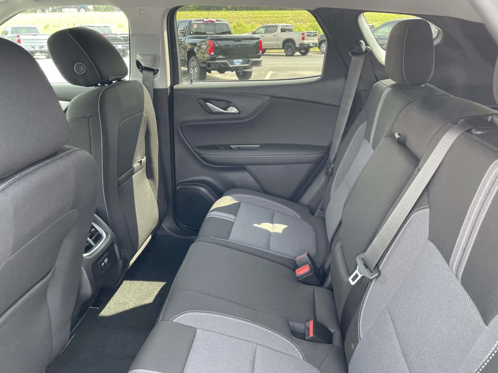 New 2026 Summit White Chevrolet 2LT image 15