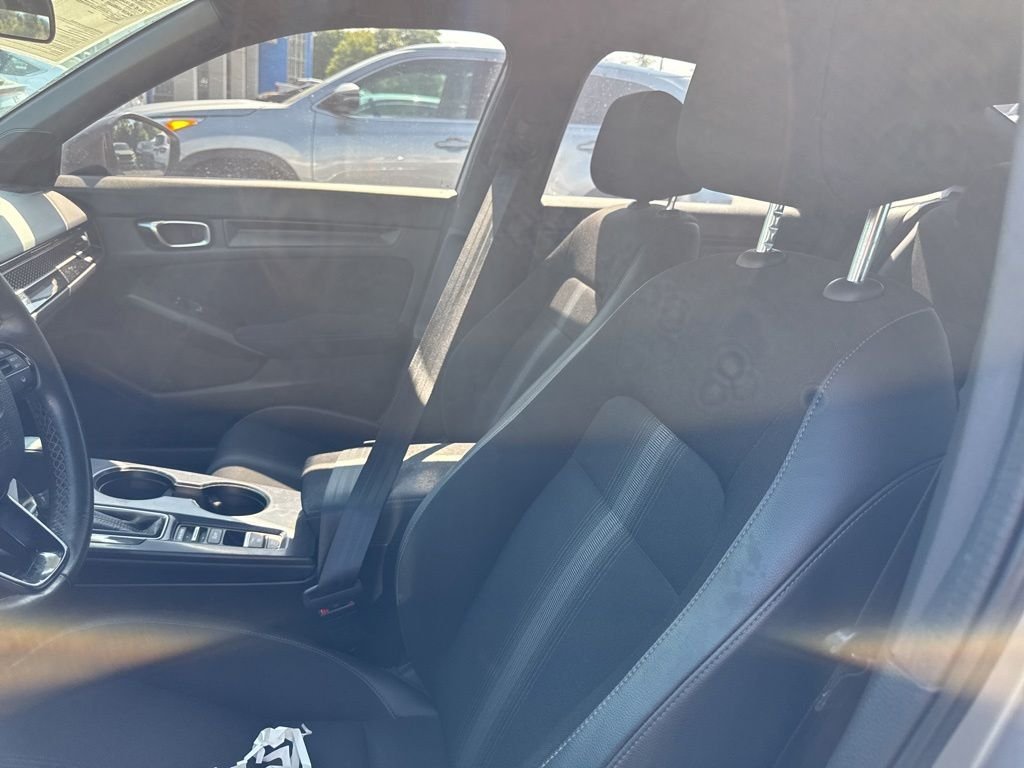 Used 2022  Honda Sport image 9