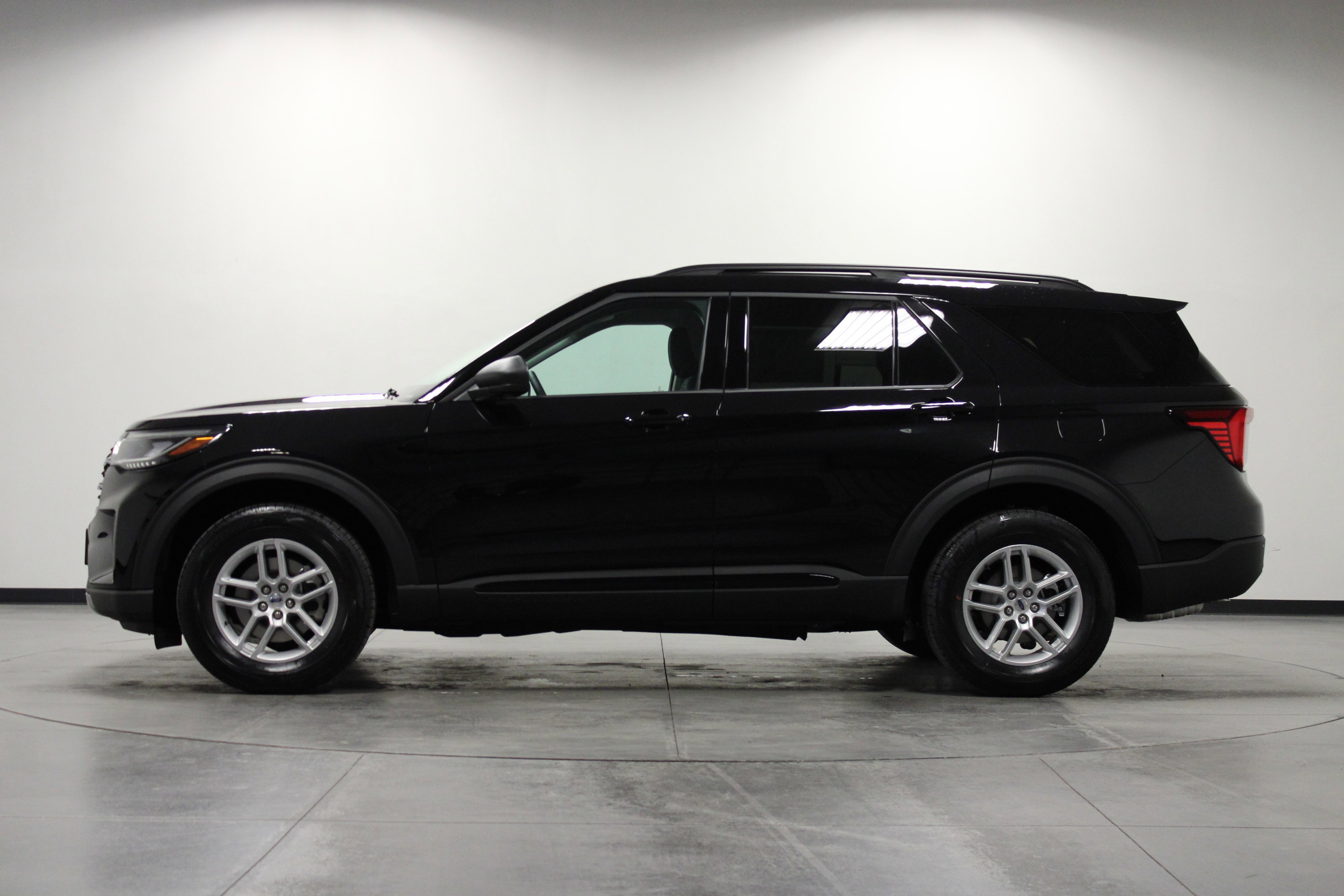 New 2026 Agate Black Metallic Ford Active image 7
