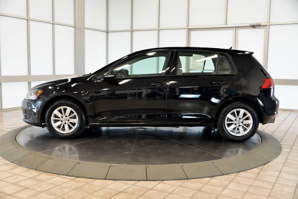 Used 2016 Black Volkswagen TSI S 4-Door image 5