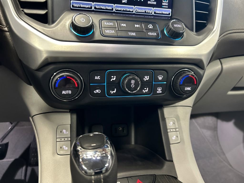Used 2019 SMOKEY QUARTZ METALLIC GMC SLT image 19