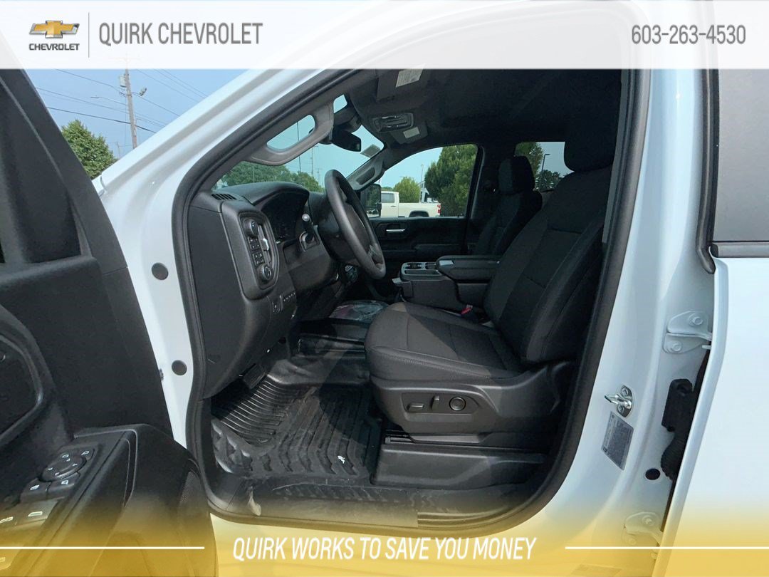 New 2026 Summit White Chevrolet Work Truck image 13