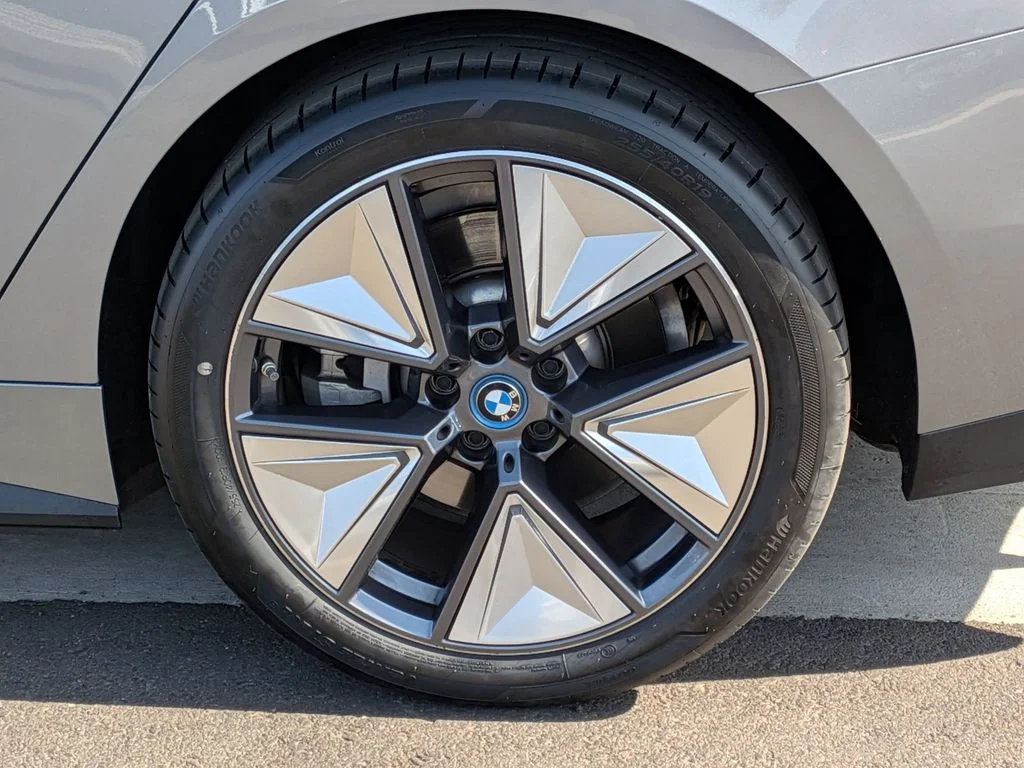 Used 2023 Gray BMW eDrive35 image 31